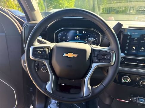 Used 2023 Chevrolet Silverado 1500 LT AWD/4WD image 22