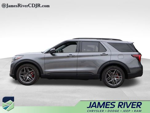 Used 2026 Ford Explorer ST w/ Sun And Sound Package AWD/4WD image 2