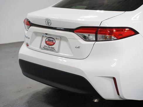 Certified 2023 Toyota Corolla LE image 9