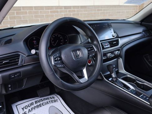Used 2019 Honda Accord EX image 16