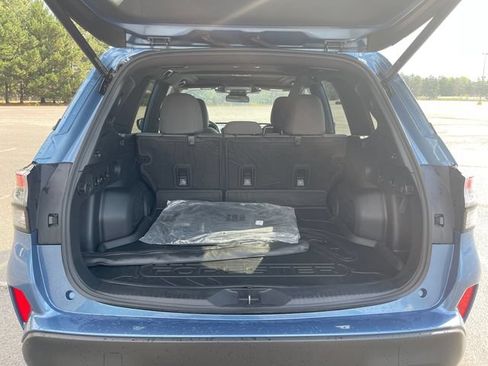 Certified 2025 Subaru Forester Premium AWD/4WD image 16