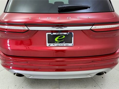 Used 2022 Lincoln Corsair Standard w/ Premium Package image 11
