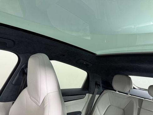Certified 2023 Porsche Cayenne Turbo AWD/4WD image 31