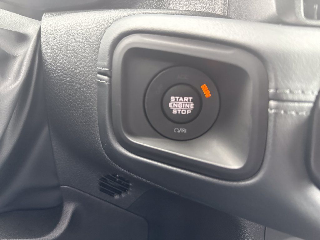 Used 2026 Jeep Wrangler Unlimited Sahara AWD/4WD image 26