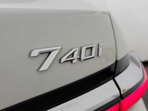 Certified 2025 BMW 740i xDrive image 24