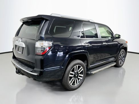 Used 2022 Toyota 4Runner Limited AWD/4WD image 4