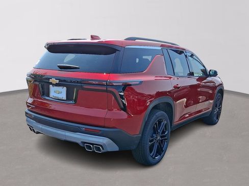 Used 2026 Chevrolet Traverse LT w/ Driver Confidence Package FWD image 4