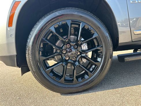 New 2026 GMC Yukon XL Denali w/ Sun & Power Step Package image 12