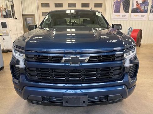 Used 2022 Chevrolet Silverado 1500 RST w/ Convenience Package II AWD/4WD image 3