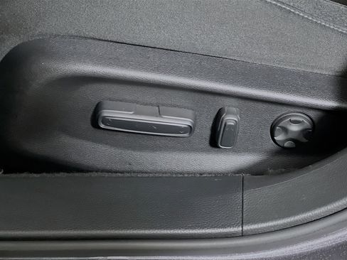 Used 2018 Honda Accord EX image 16
