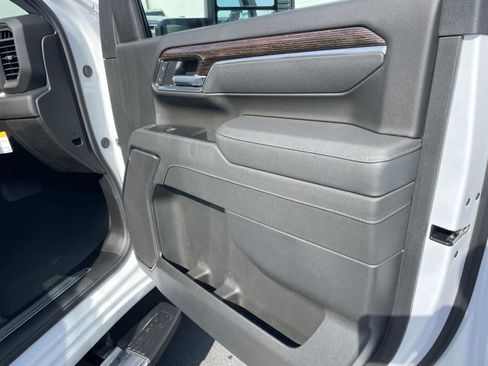 New 2026 GMC Sierra 2500 SLE w/ SLE Value Package; image 26