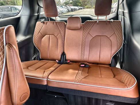 New 2026 Chrysler Pacifica Pinnacle w/ Trailer Tow Group image 25