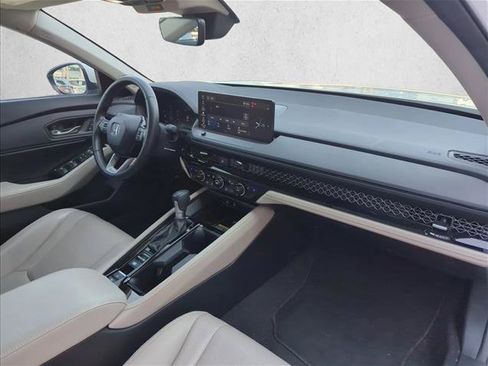 Certified 2023 Honda Accord Touring image 17