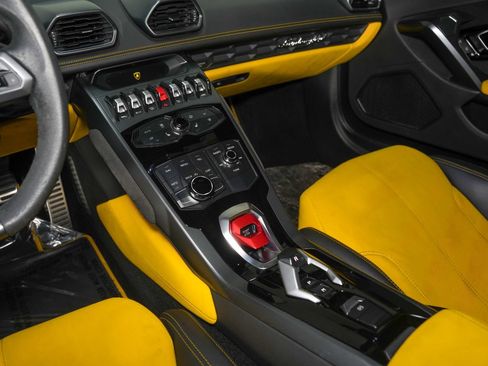 Used 2015 Lamborghini Huracan LP 610-4 AWD/4WD image 38