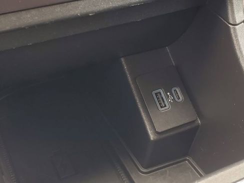 Used 2022 Ford Edge Titanium AWD/4WD image 21