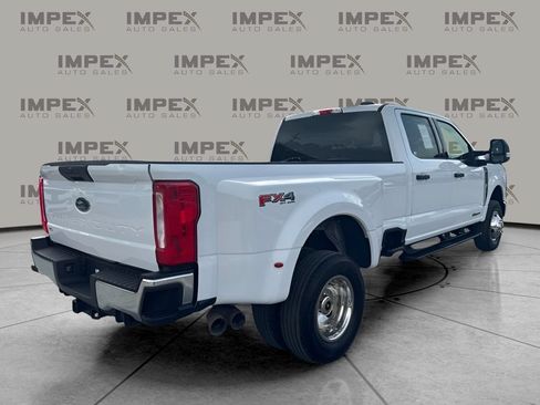 Used 2024 Ford F350 XLT AWD/4WD image 5