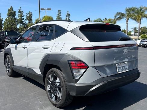 Used 2025 Hyundai Kona SEL FWD image 3