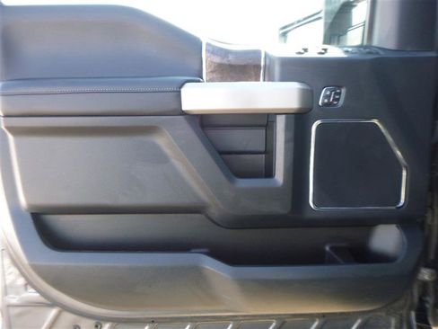 Used 2022 Ford F250 Lariat w/ Lariat Value Package image 20