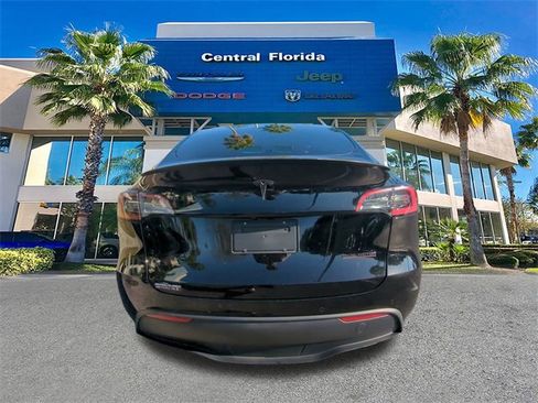 Used 2022 Tesla Model Y Performance image 6
