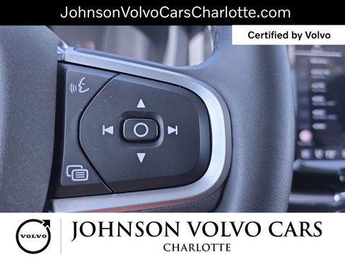 Certified 2025 Volvo XC60 B5 Core AWD/4WD image 18
