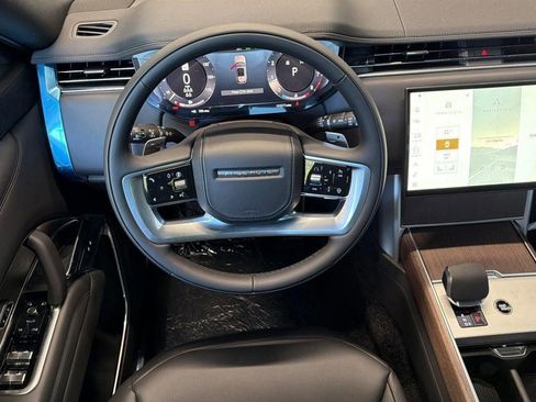New 2026 Land Rover Range Rover Long Wheelbase SE AWD/4WD image 12
