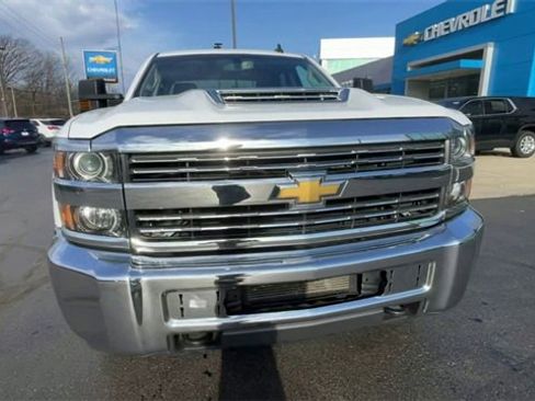 Used 2017 Chevrolet Silverado 3500 LT image 3