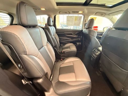 Used 2022 Subaru Ascent Onyx Edition image 17