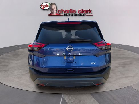 Used 2023 Nissan Rogue SV FWD image 5