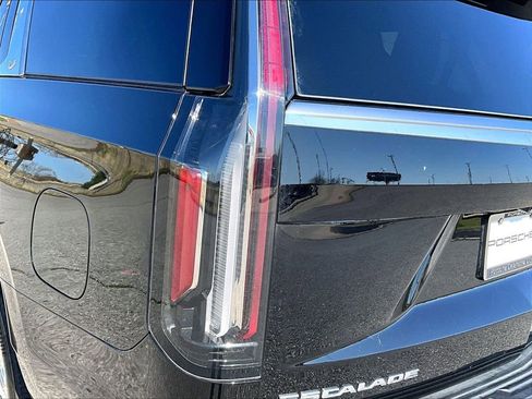 Used 2023 Cadillac Escalade Premium Luxury Platinum image 21