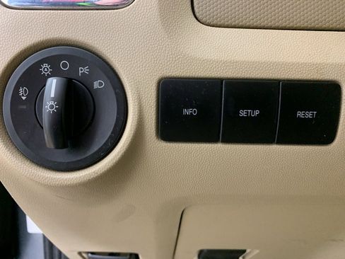 Used 2008 Ford Escape Limited image 16