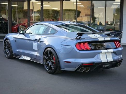 Used 2022 Ford Mustang Shelby GT500 w/ Carbon Fiber Track Pack RWD image 11