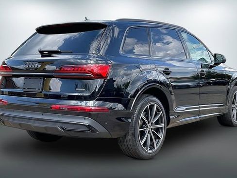 Used 2023 Audi Q7 3.0T Premium Plus w/ Premium Plus Package AWD/4WD image 13