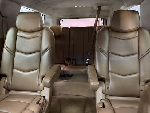 Used 2016 Cadillac Escalade ESV Platinum image 21