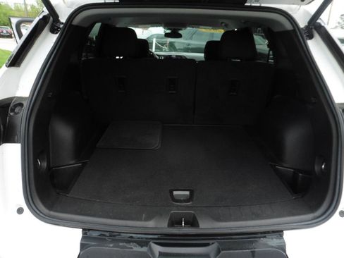 Used 2022 Chevrolet Blazer LT w/ Redline Edition FWD image 13