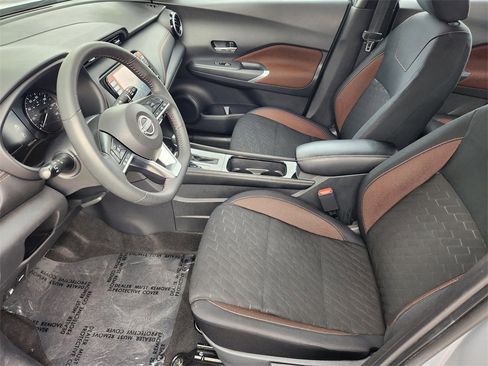 Used 2024 Nissan Kicks SR image 13