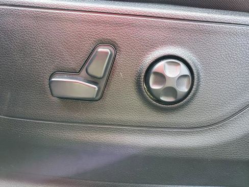 Used 2019 RAM 1500 Big Horn image 19