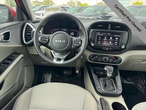 Certified 2023 Kia Soul LX w/ LX Technology Package FWD image 12