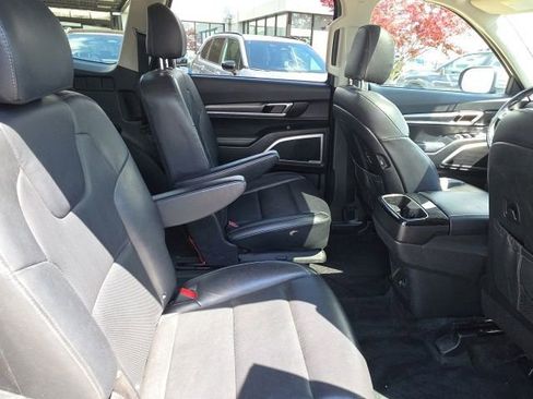 Used 2021 Kia Telluride S FWD image 19