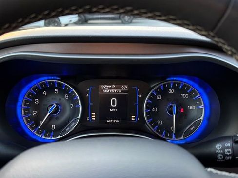 Used 2023 Chrysler Voyager LX FWD image 16