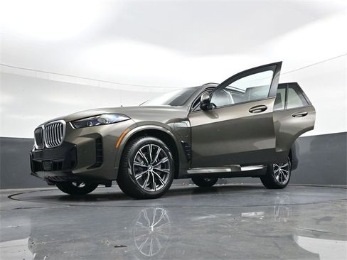 New 2026 BMW X5 xDrive50e w/ M Sport Package image 37