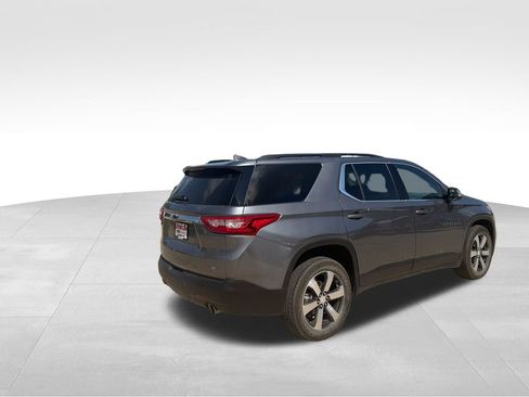 Used 2021 Chevrolet Traverse LT w/ LT Premium Package AWD/4WD image 6