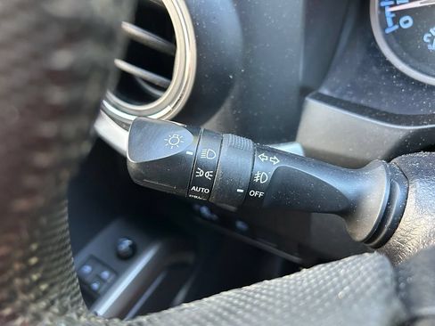 Used 2021 Toyota Tacoma SR5 RWD image 21