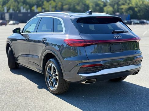Used 2025 Audi Q5 Premium w/ Convenience Package AWD/4WD image 4