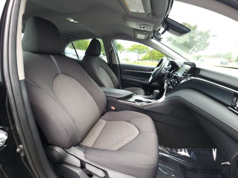 Used 2024 Toyota Camry LE FWD image 12