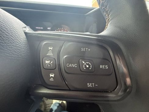 Used 2024 Jeep Gladiator Sport AWD/4WD image 21