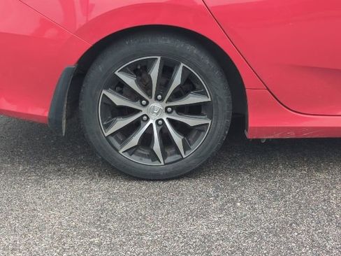 Used 2018 Honda Civic EX-T image 30