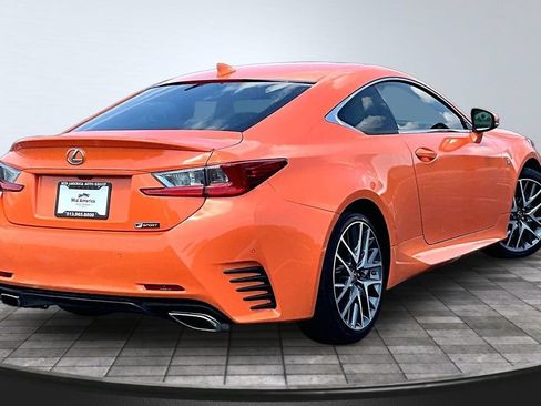 Used 2016 Lexus RC 200t RWD image 2