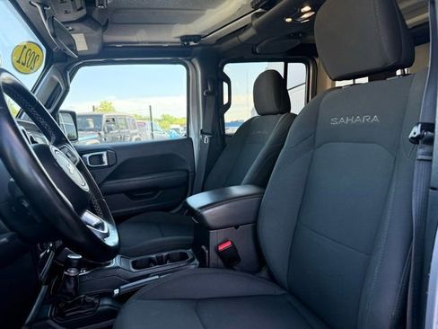 Used 2021 Jeep Wrangler Unlimited Sahara AWD/4WD image 8