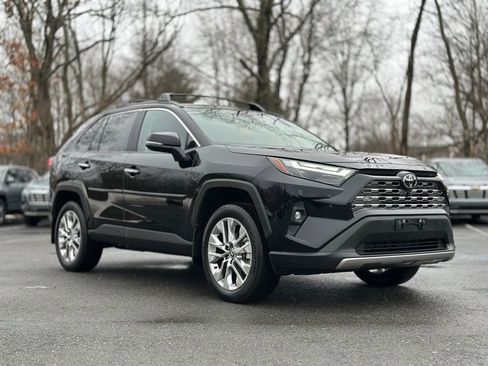 Used 2025 Toyota RAV4 Limited w/ Advanced Technology Package image 8