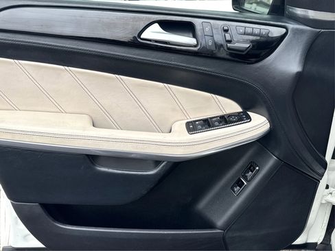 Used 2014 Mercedes-Benz GL 63 AMG 4MATIC image 21